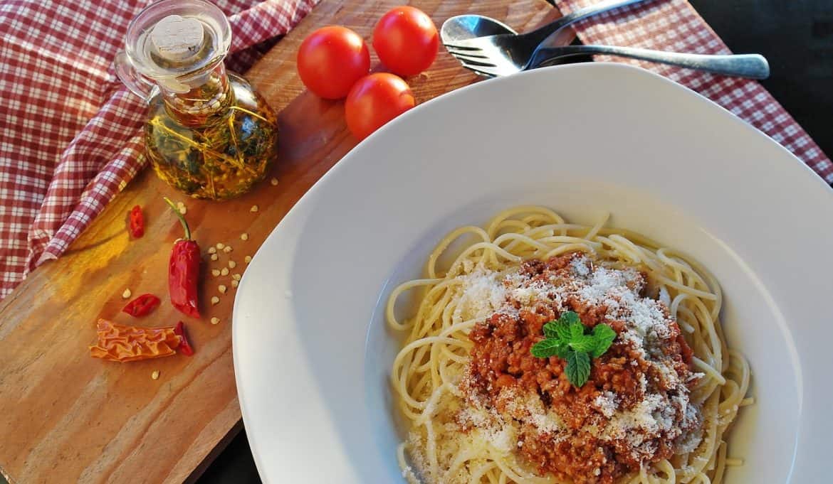 Comment réchauffer des spaghettis à la bolognaise